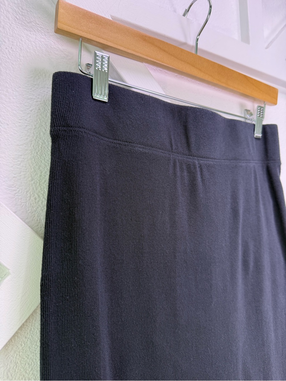 Standard James Perse Midi Rib Knit Pencil Skirt Black Size 3 (Large) - Picture 4 of 11